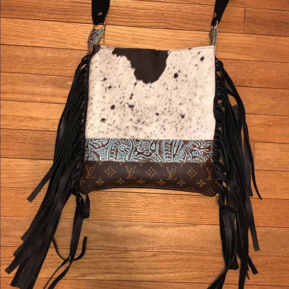 CUSTOM REVAMPED LV CROSSBODY!